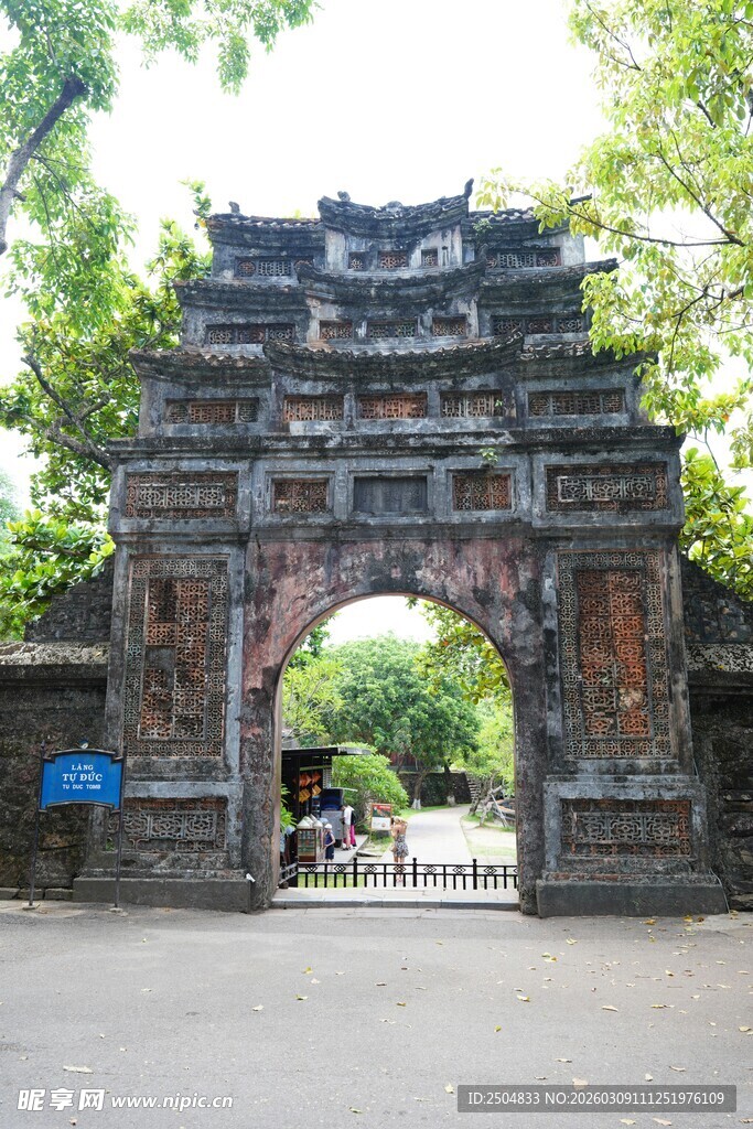 古老中式牌坊 造型精美