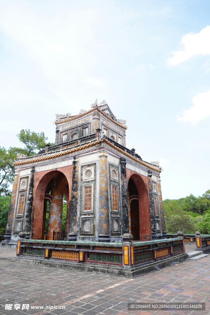 古老拱门建筑景观