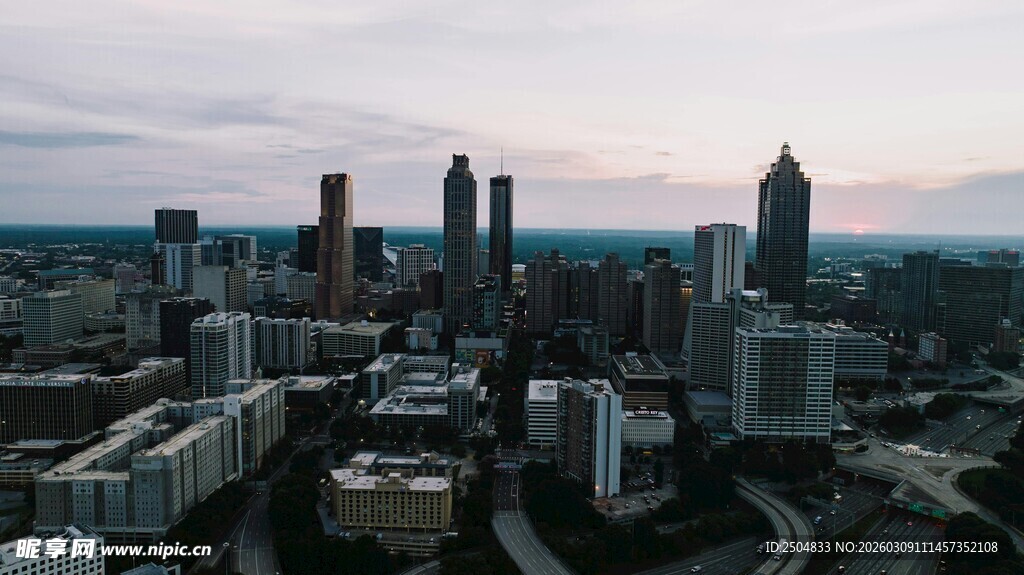 城市天际线俯瞰美景