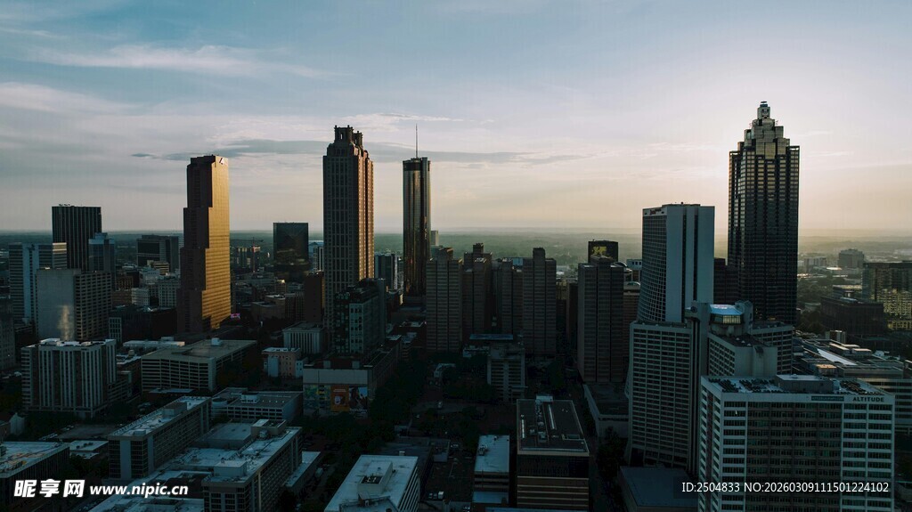 城市天际线 夕阳下的繁华