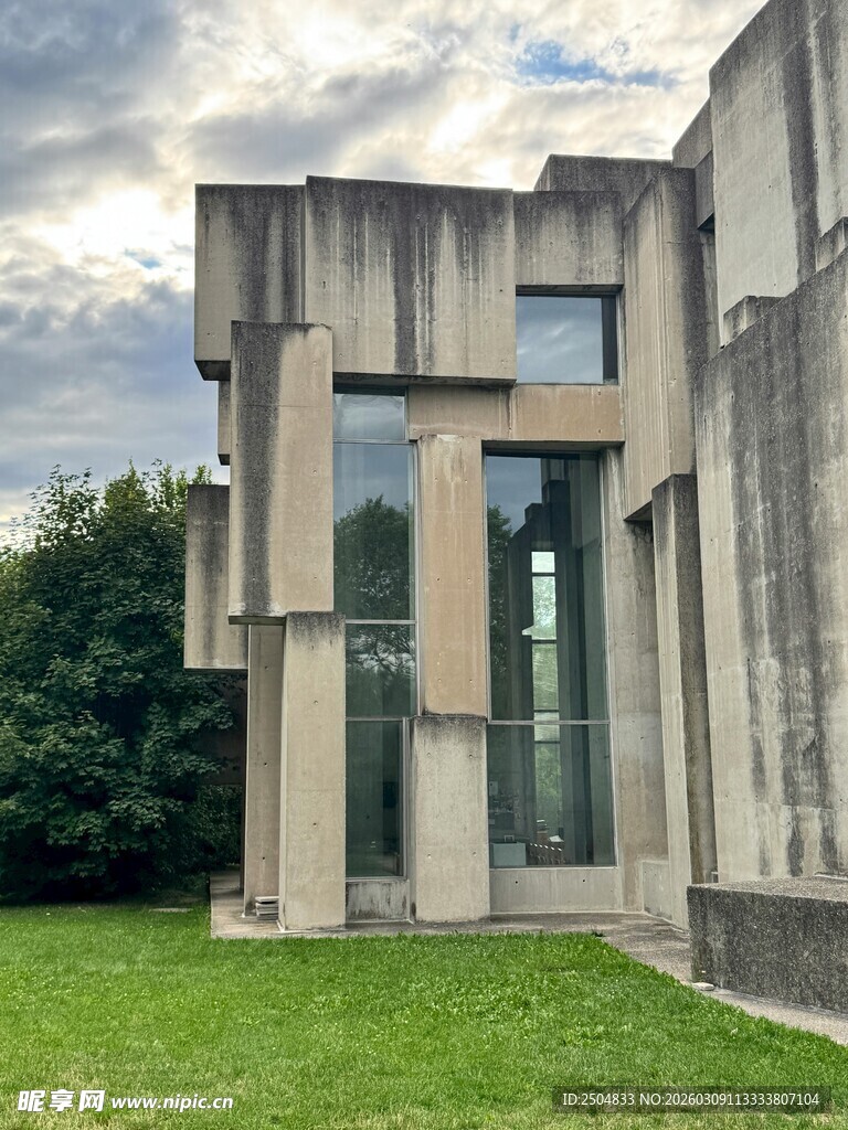 现代混凝土建筑外观景观