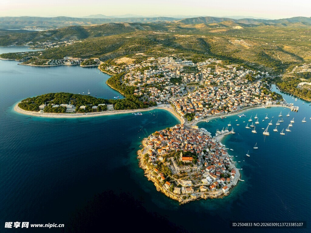 美丽海岛小镇全景风光