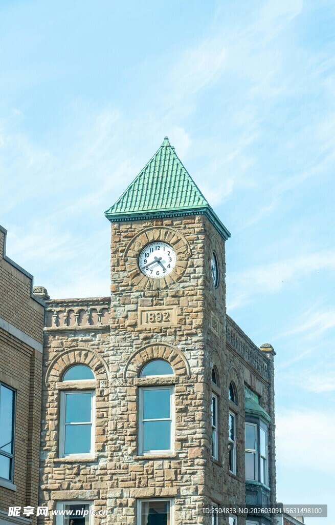 古老钟楼建筑外观