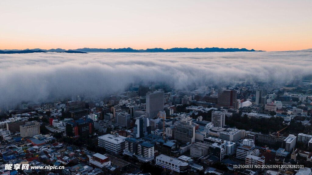 城市云海日出美景