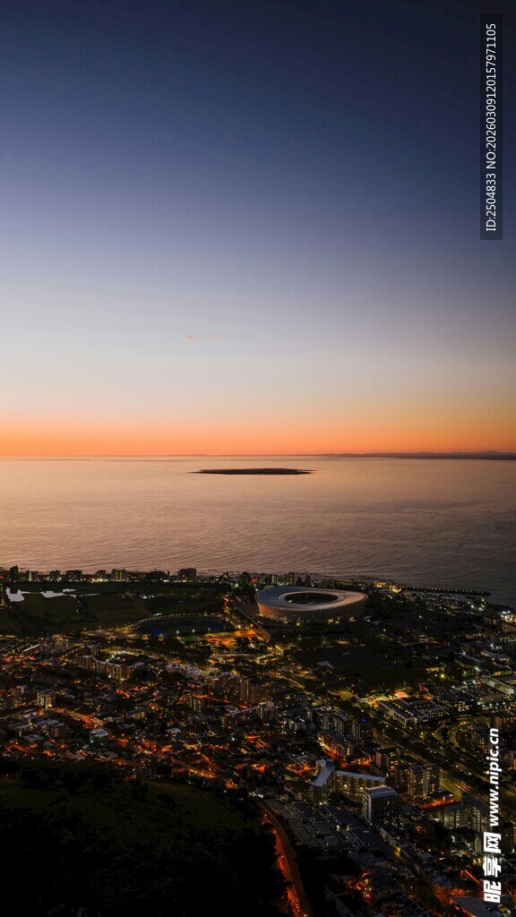 城市日暮海景俯瞰图