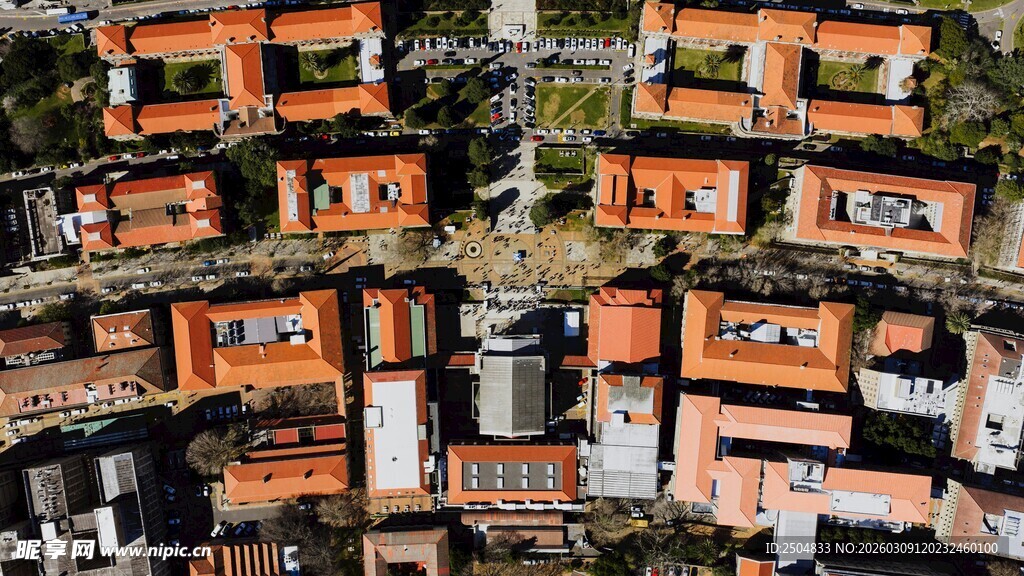 错落有致的红顶房屋景观