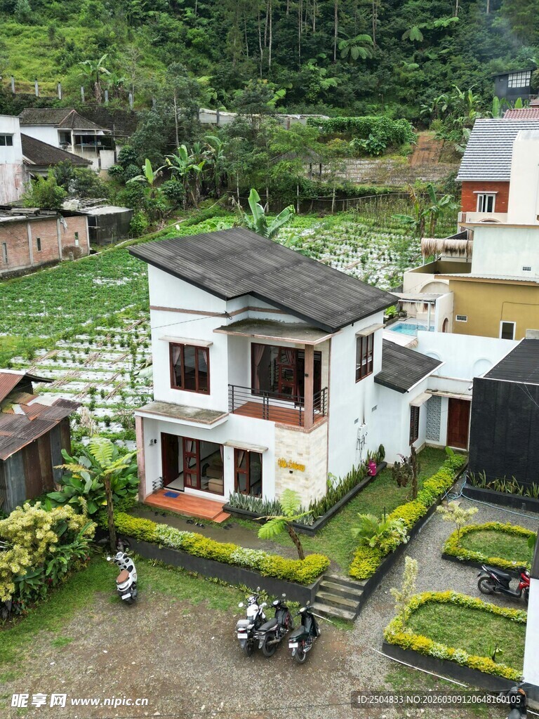 乡村精致别墅与周边景致