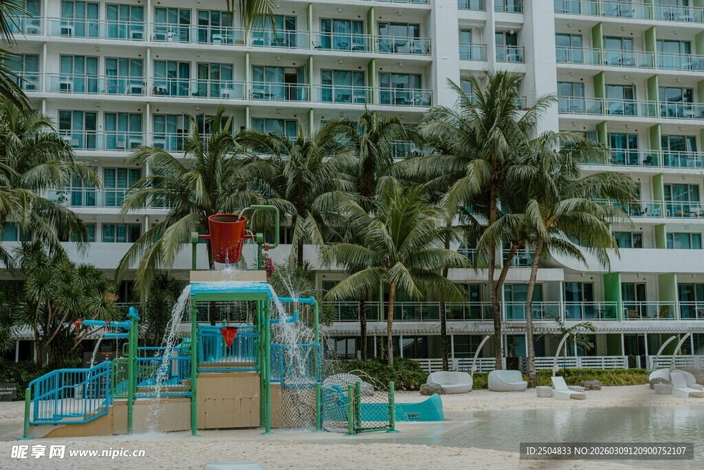 海 度假酒店旁的儿童戏水区