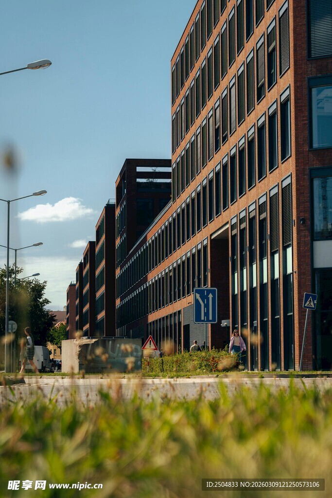 现代城市中的办公楼景观