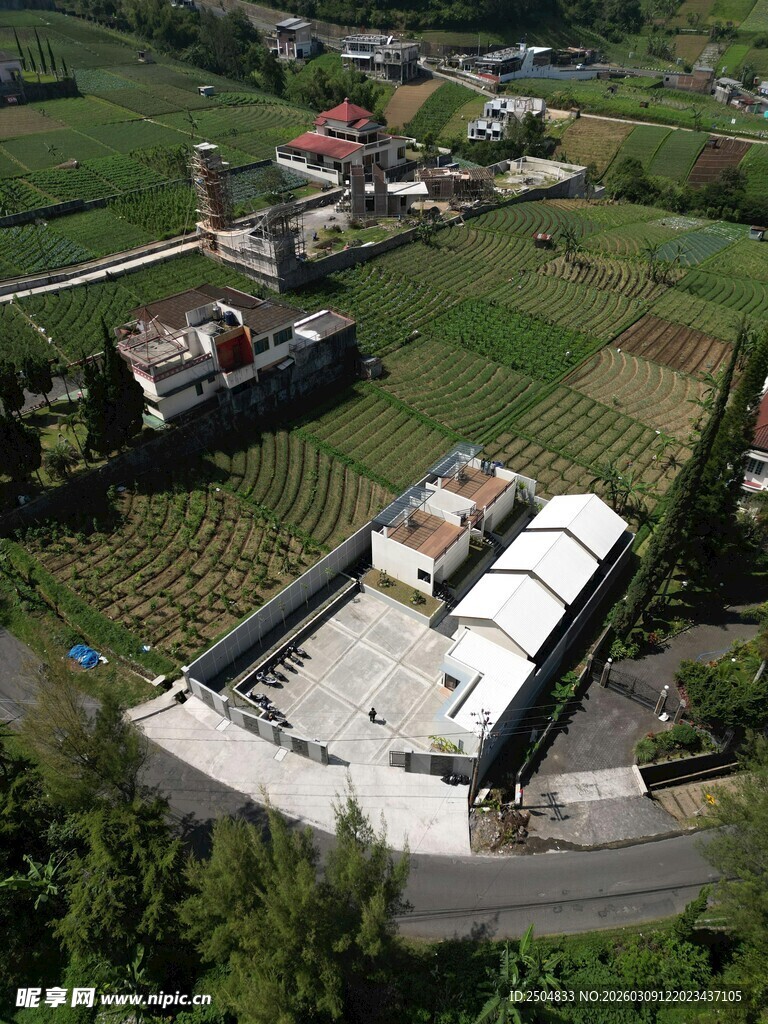 乡村工厂鸟瞰图