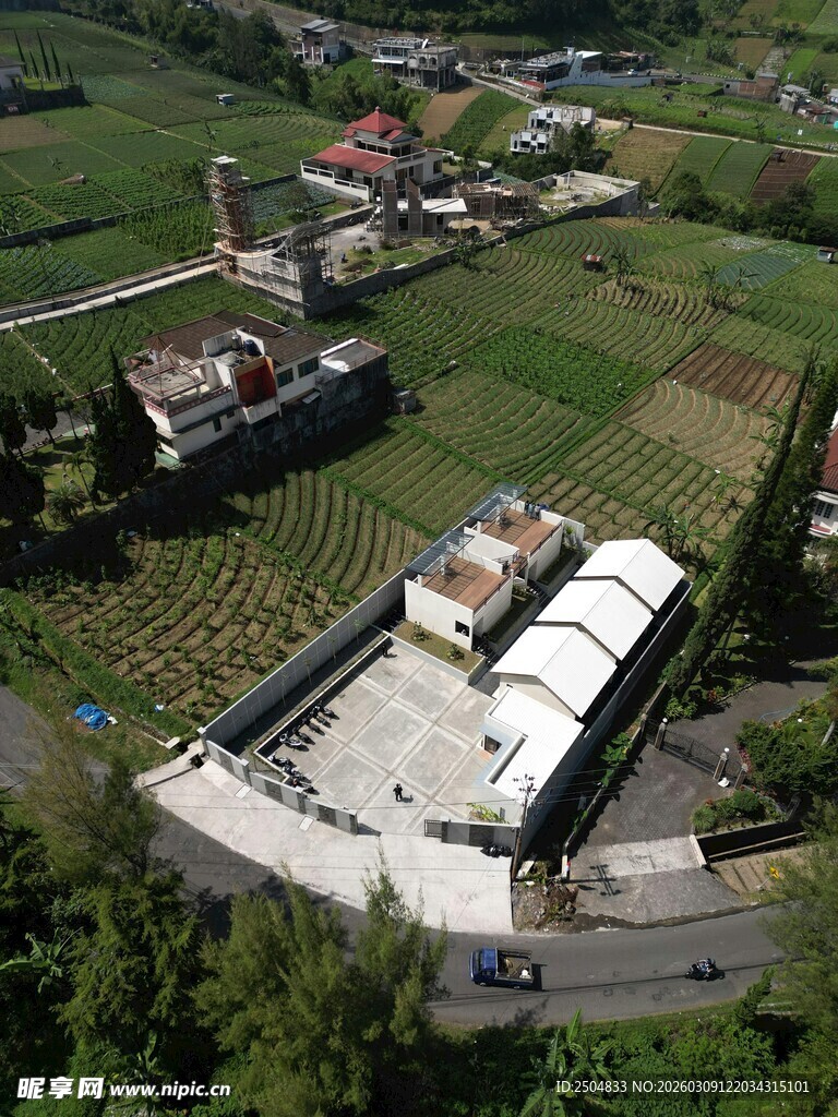 乡村工厂鸟瞰图