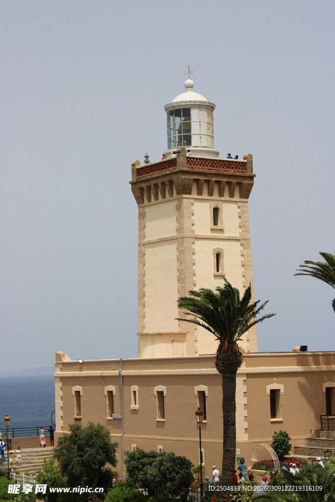 海边古老灯塔建筑景观