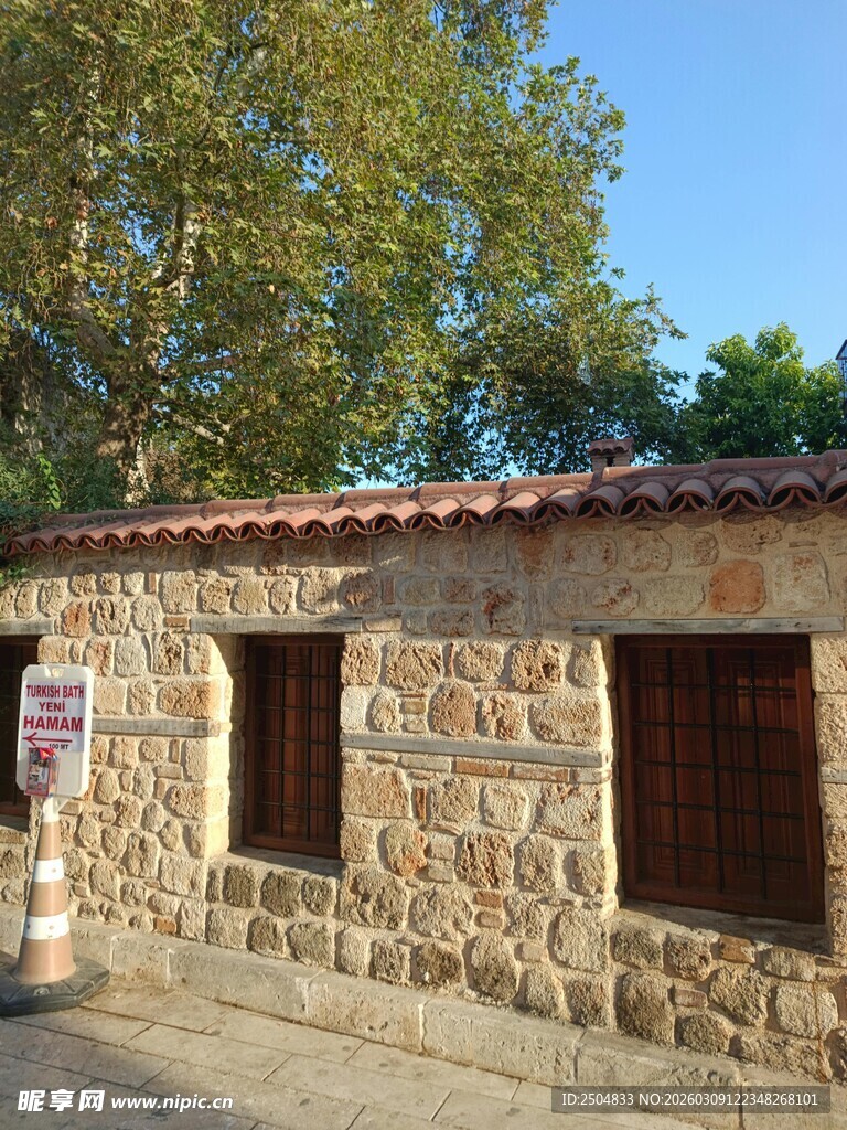 石砌小屋 质朴乡村景致