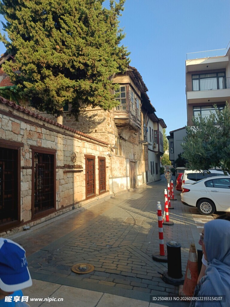 宁静街道的悠闲日常