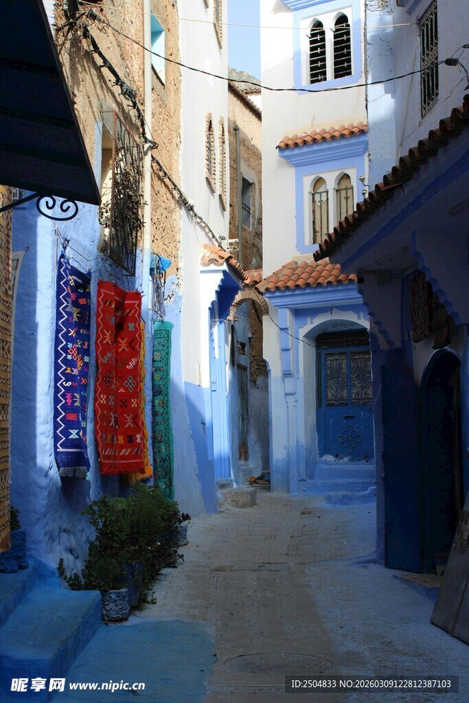 蓝色梦幻小巷景致