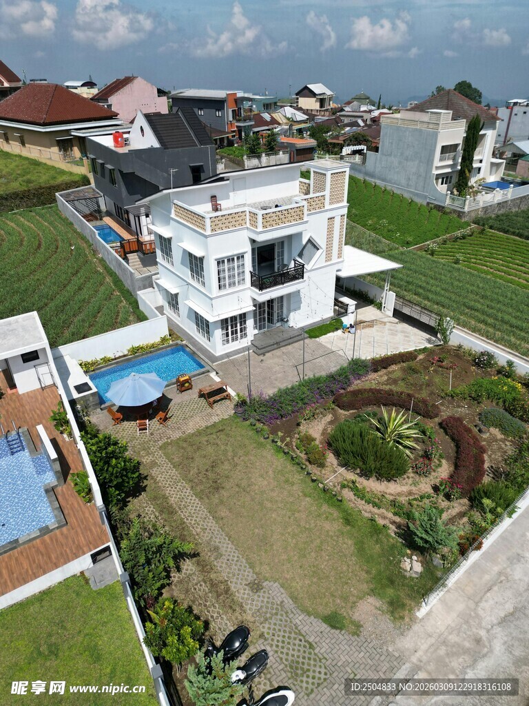 现代风格别墅户外景观