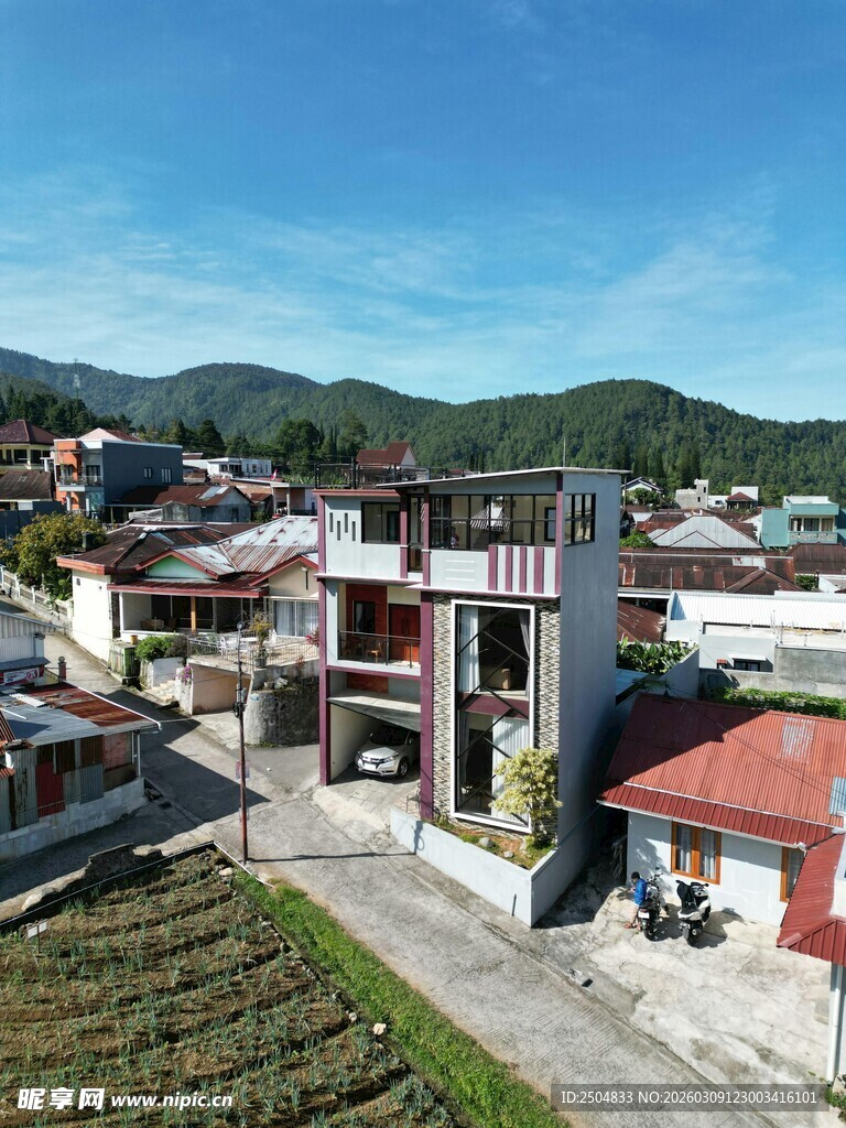 乡村 居俯瞰景色