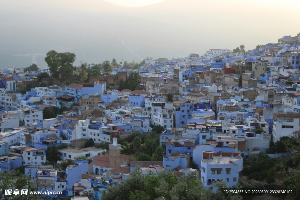 蓝白小镇舍夫沙万美景