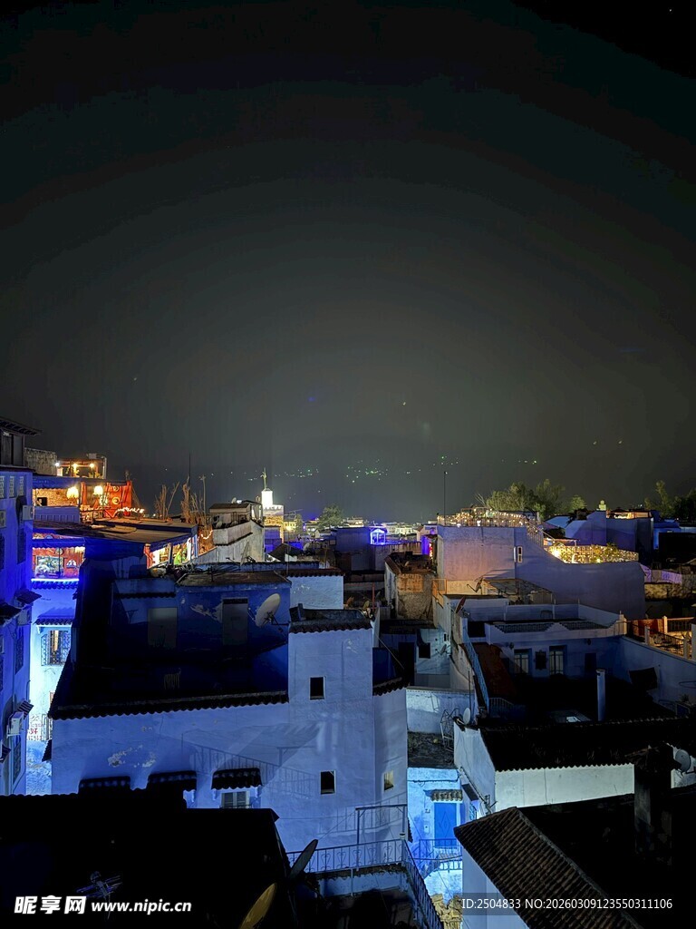 城市璀璨夜景俯瞰图