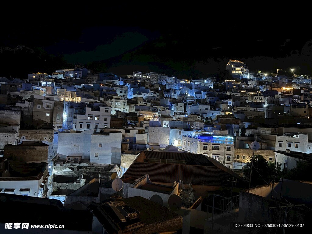 夜晚城镇灯火景观