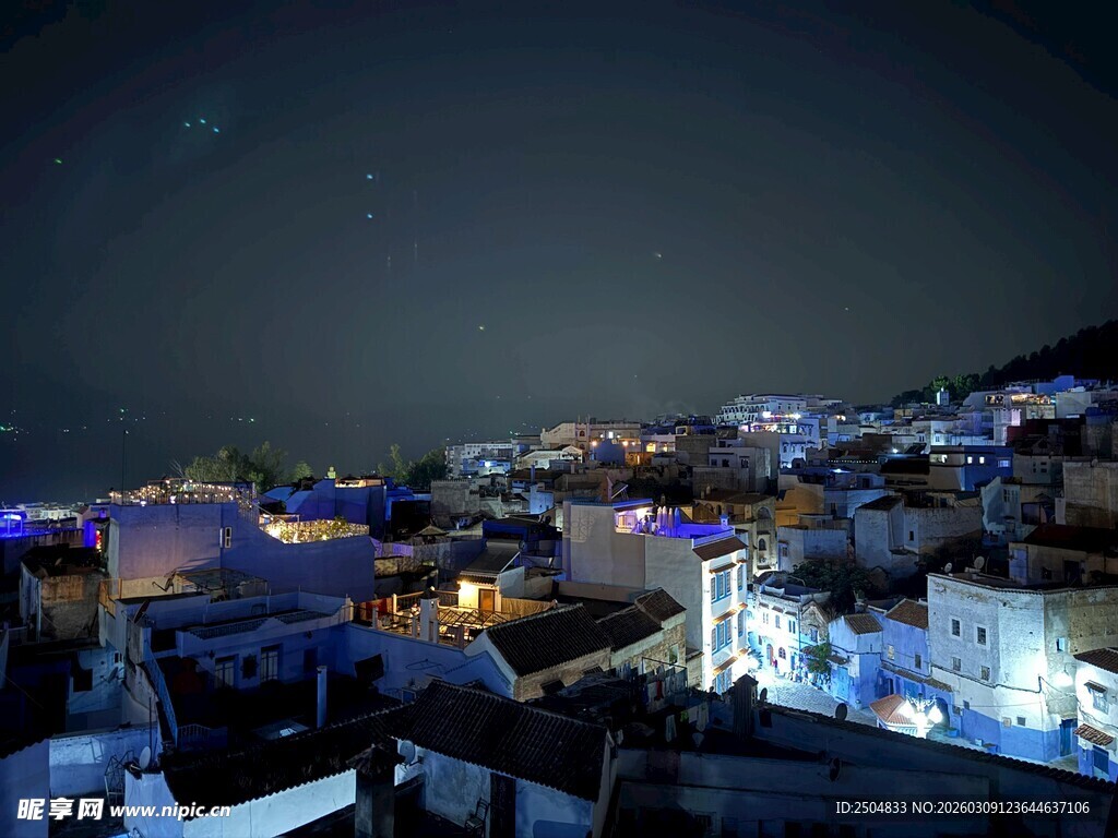 夜晚城镇灯火景观