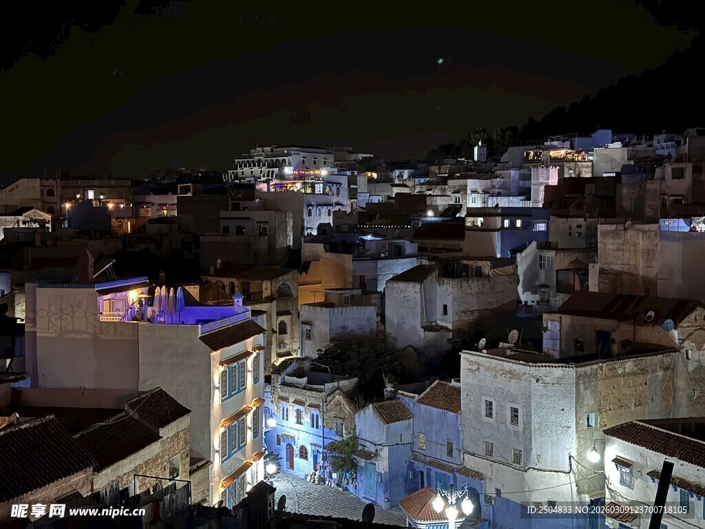 夜晚城镇俯瞰美景