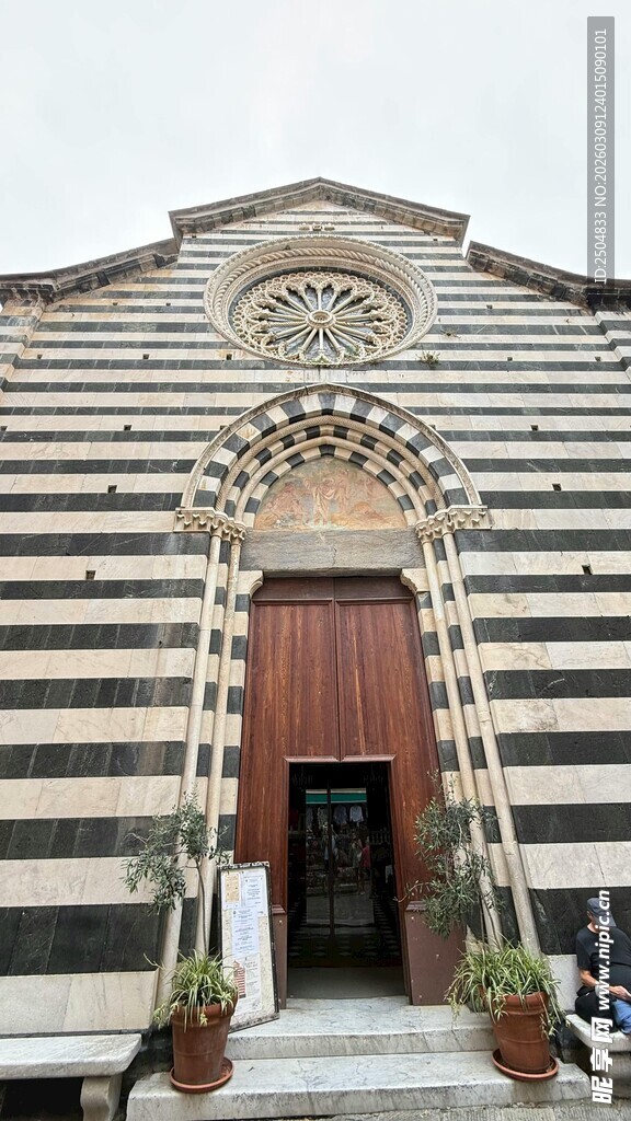 条纹建筑大门景观