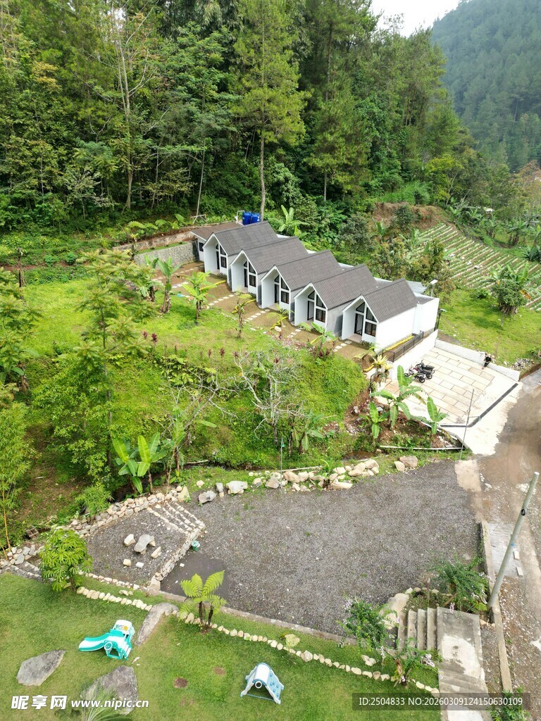 山林中的静谧小屋