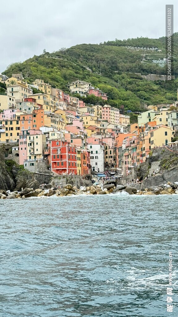 意大利五渔村多彩临海景致