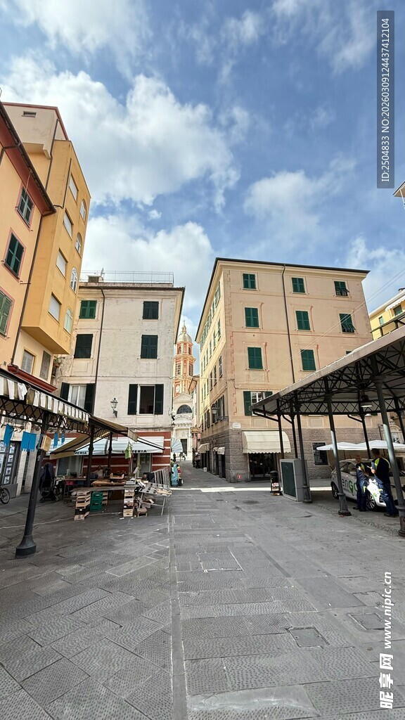 城市中开阔的楼间空地