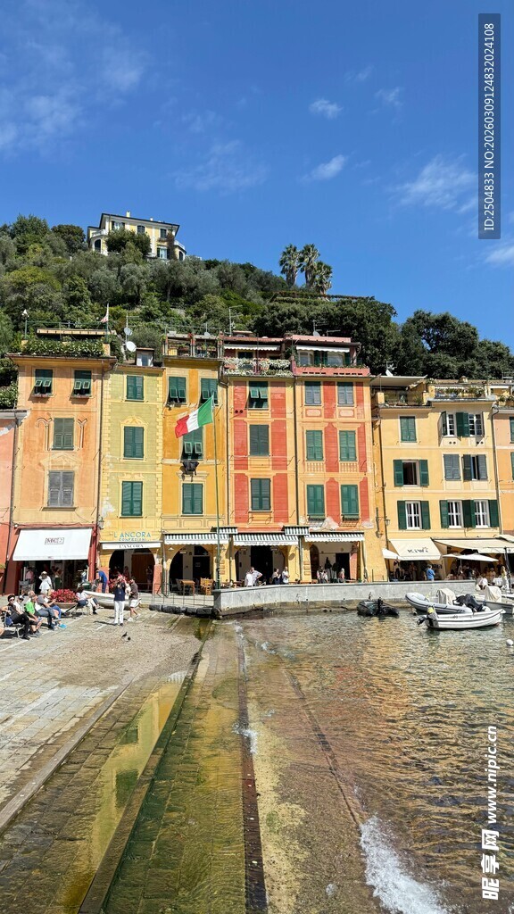 多彩海滨小镇美丽景致