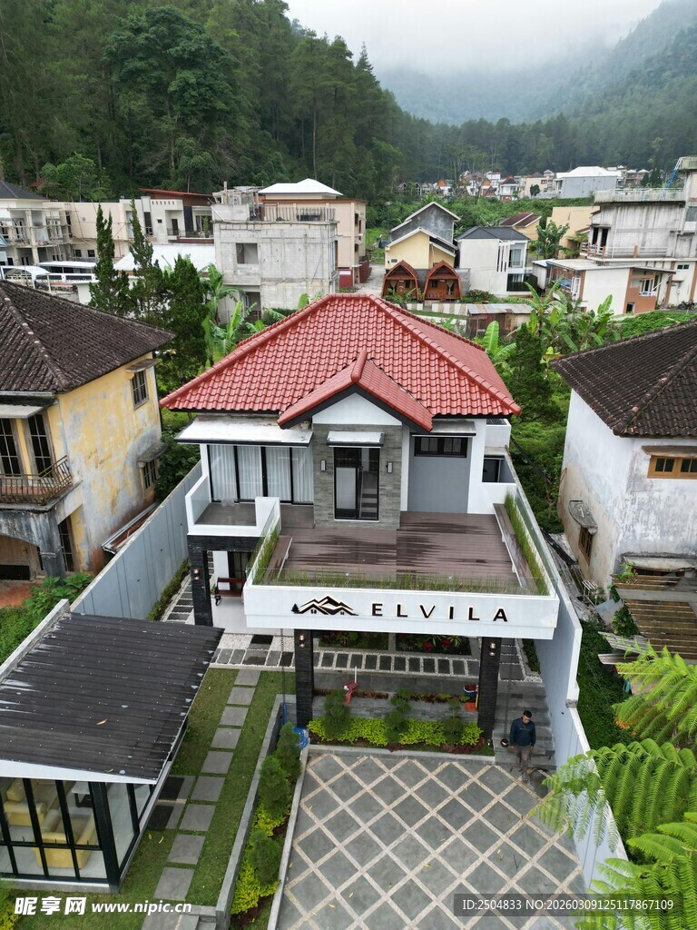 山间村落中的别致住宅