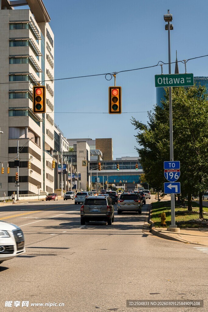 城市街道交通场景