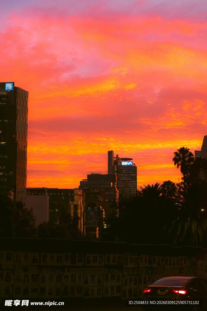 城市绚丽晚霞景观