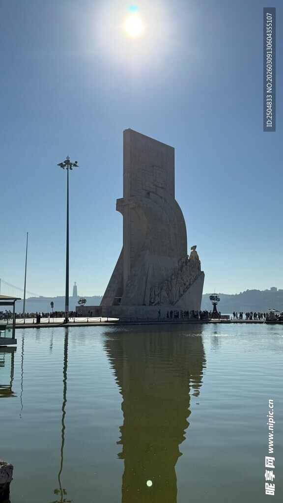 贝伦塔旁的美丽水岸风光