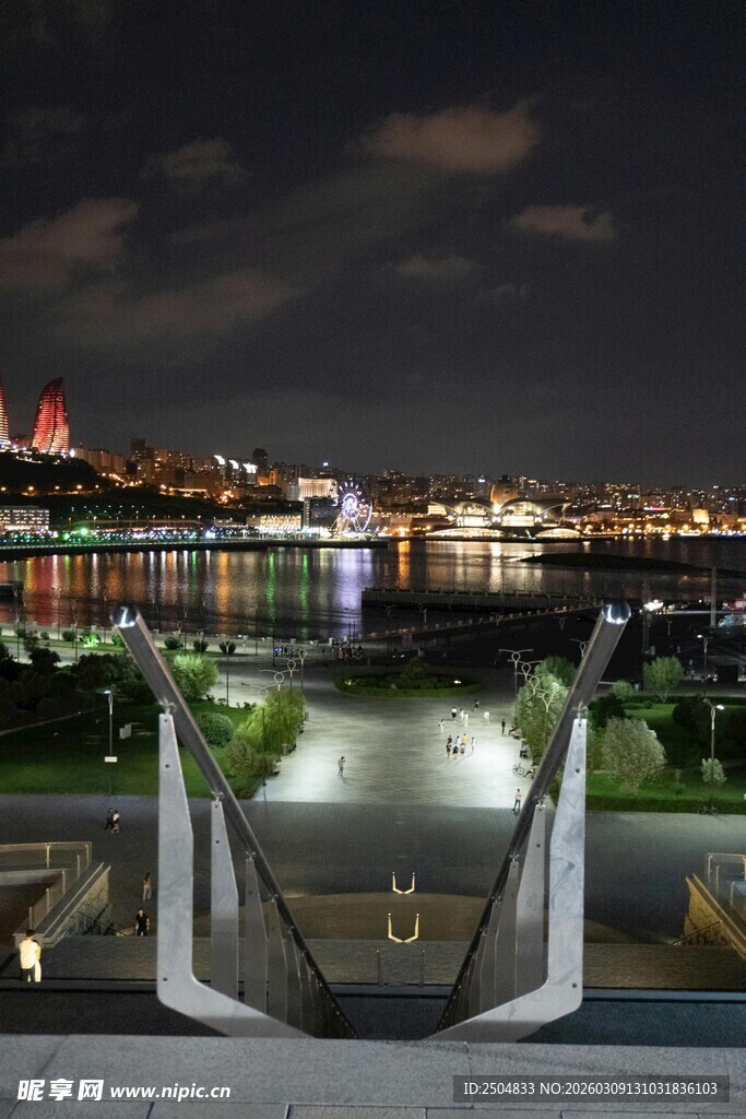 城市夜景河畔观景平台