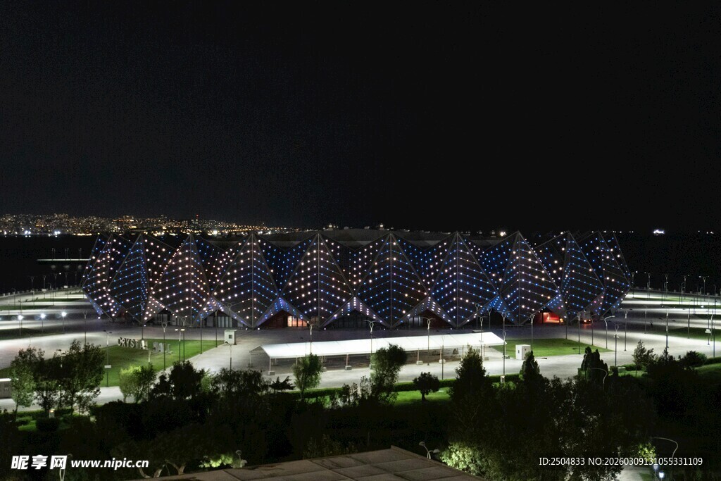 城市璀璨夜景俯瞰图
