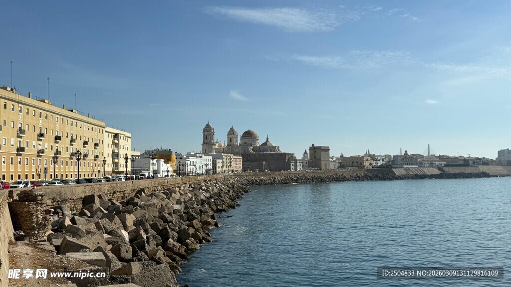 海滨城市美丽海岸线风景