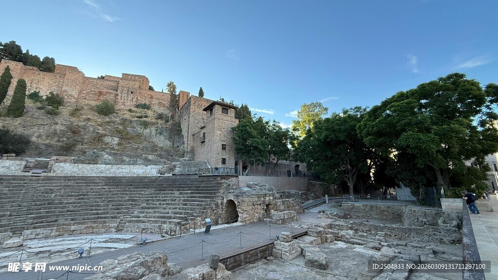 古老遗址的静谧风光