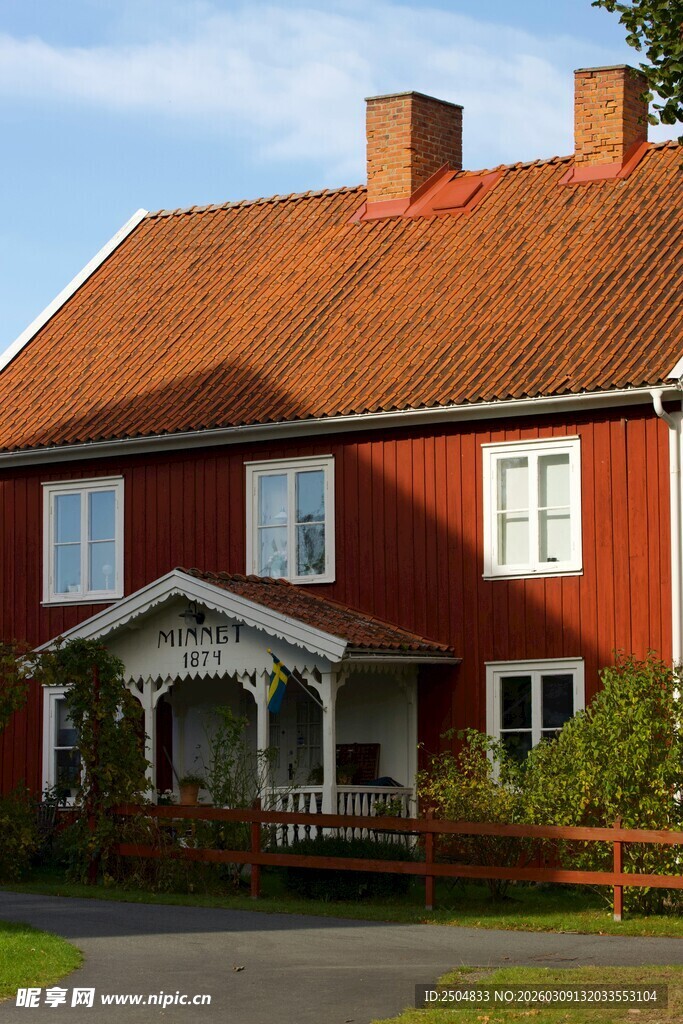 北欧风格红顶乡村住宅