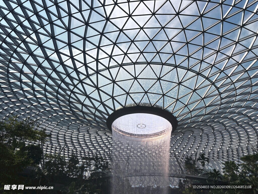新加坡独特玻璃穹顶建筑景观