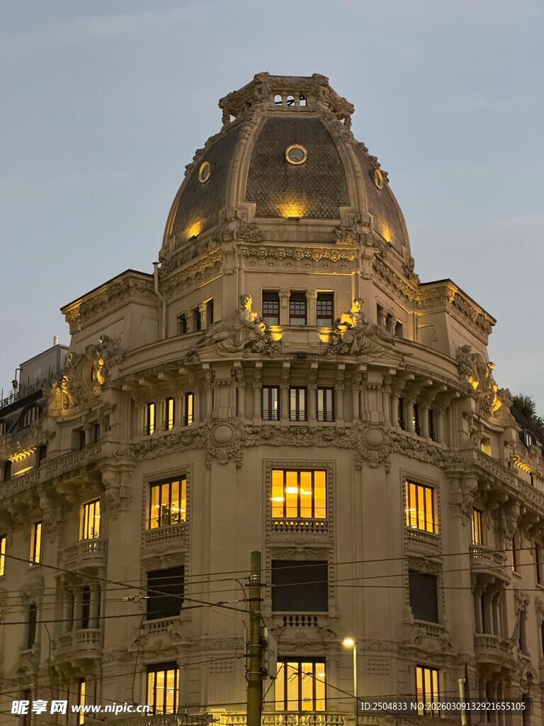 欧式古典建筑夜景