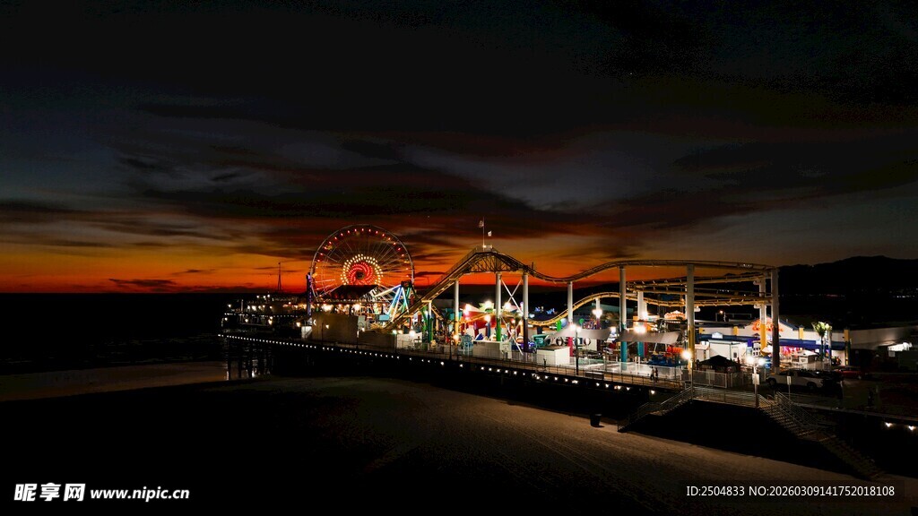 夜幕下的璀璨城市景观