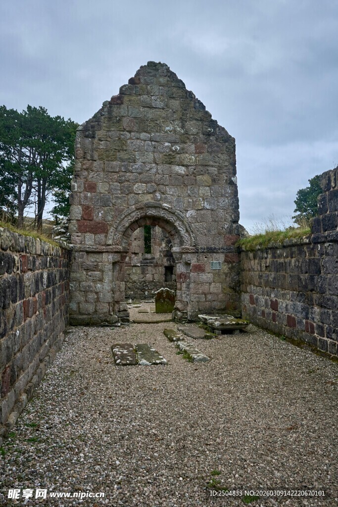 古老石砌建筑遗迹