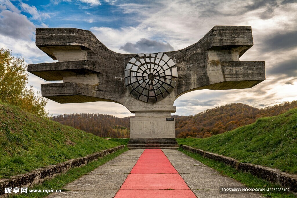 宏伟纪念碑雕塑