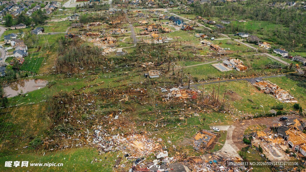 地震后的废墟景象