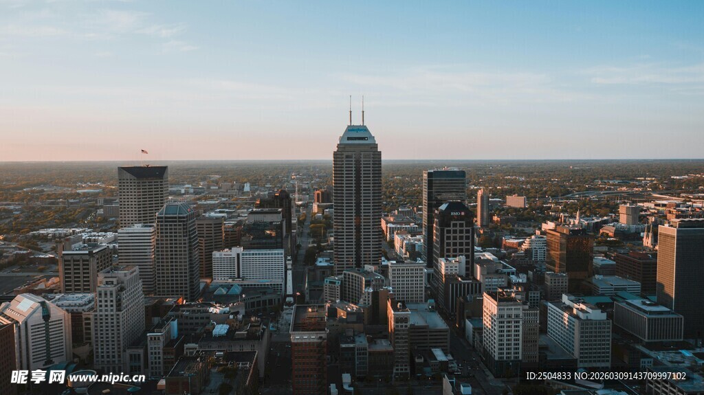 城市天际线 黄昏下的繁华
