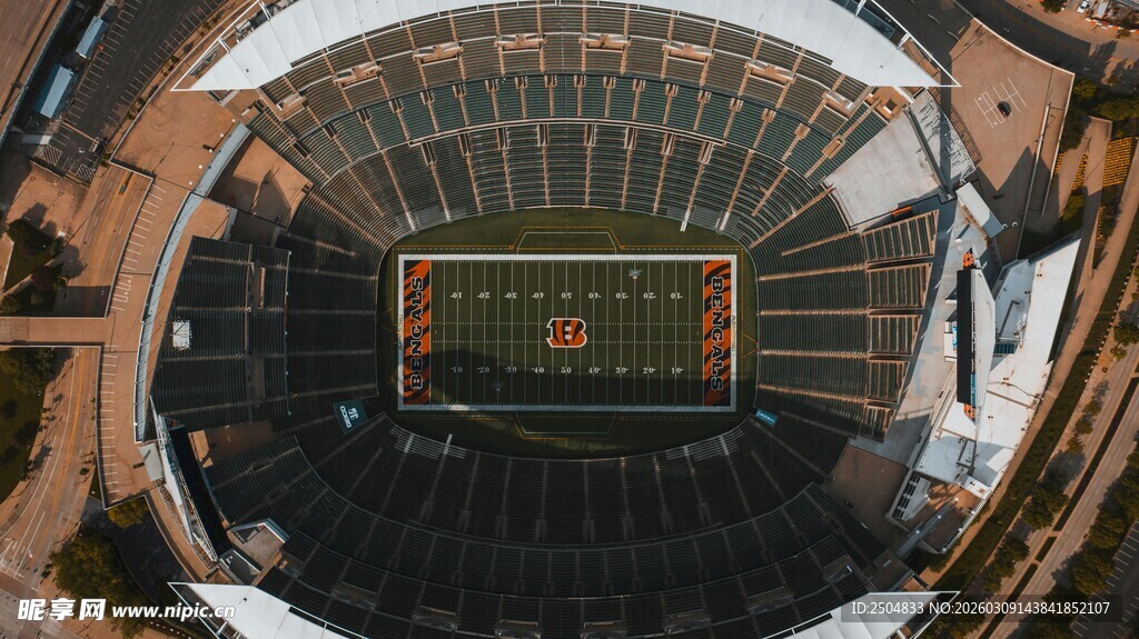 俯瞰大型体育场全景