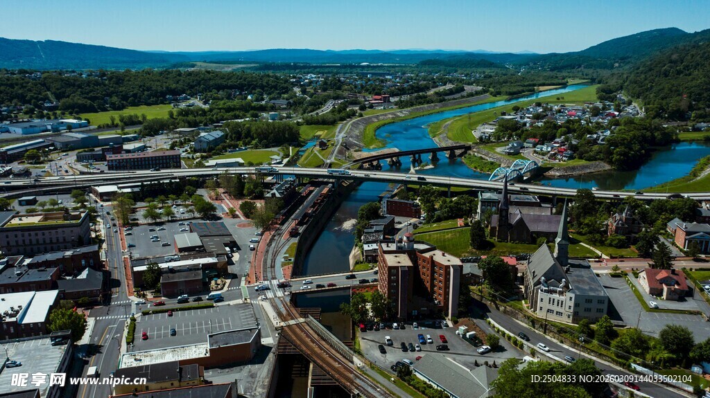 俯瞰美丽城镇风光