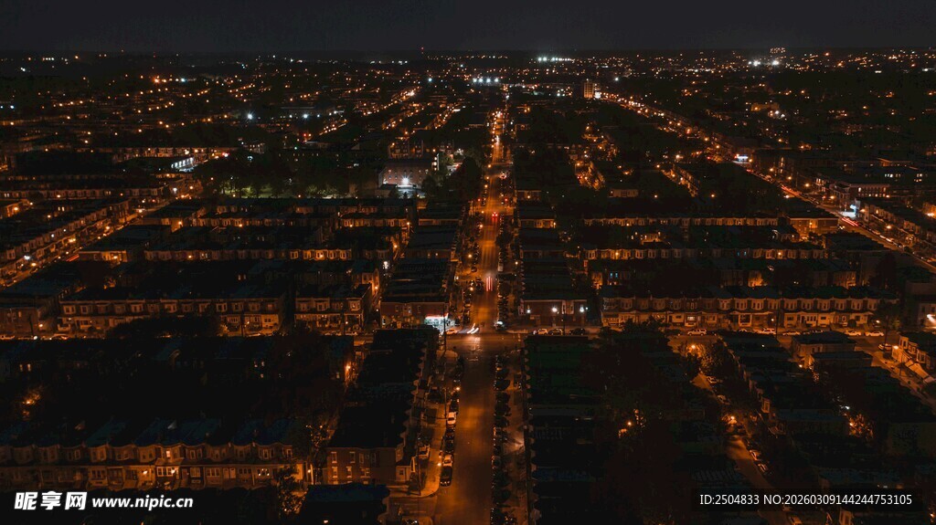 城市夜景俯瞰图